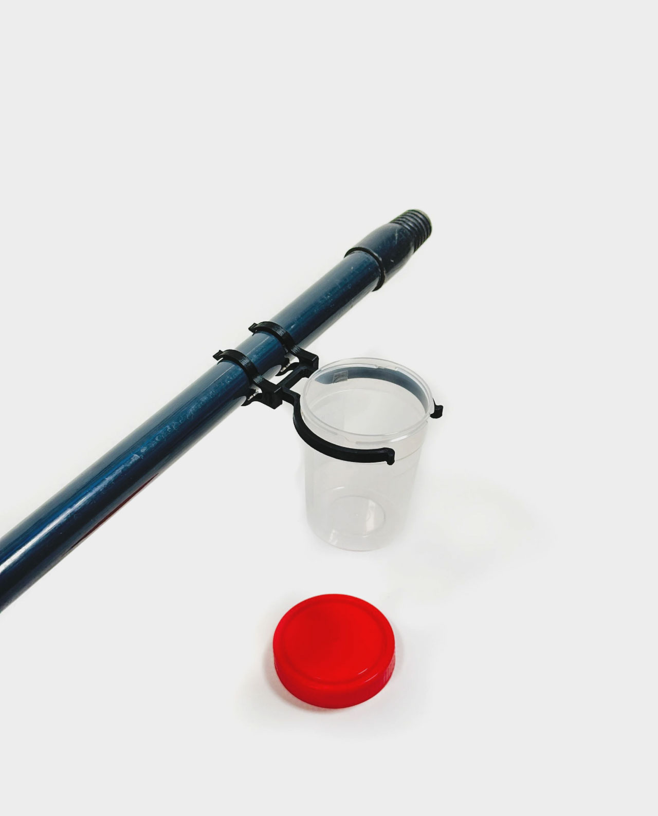 Recolector para muestra de orina de mascotas. Olvídate de perseguir a tu mascota para recoger una muestra de orina. La recogida de muestras de orina puede ser un desafío tanto para los dueños de mascotas como para las mascotas. El EasyPeesy Collector ha sido creado pensando en la comodidad de todos los involucrados, proporcionando una solución eficiente y sin complicaciones.