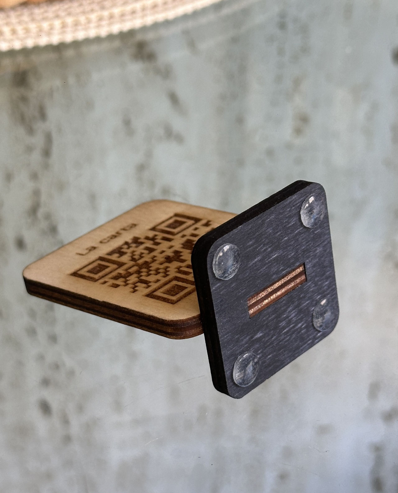 Código QR en madera personalizable Carta Restaurante