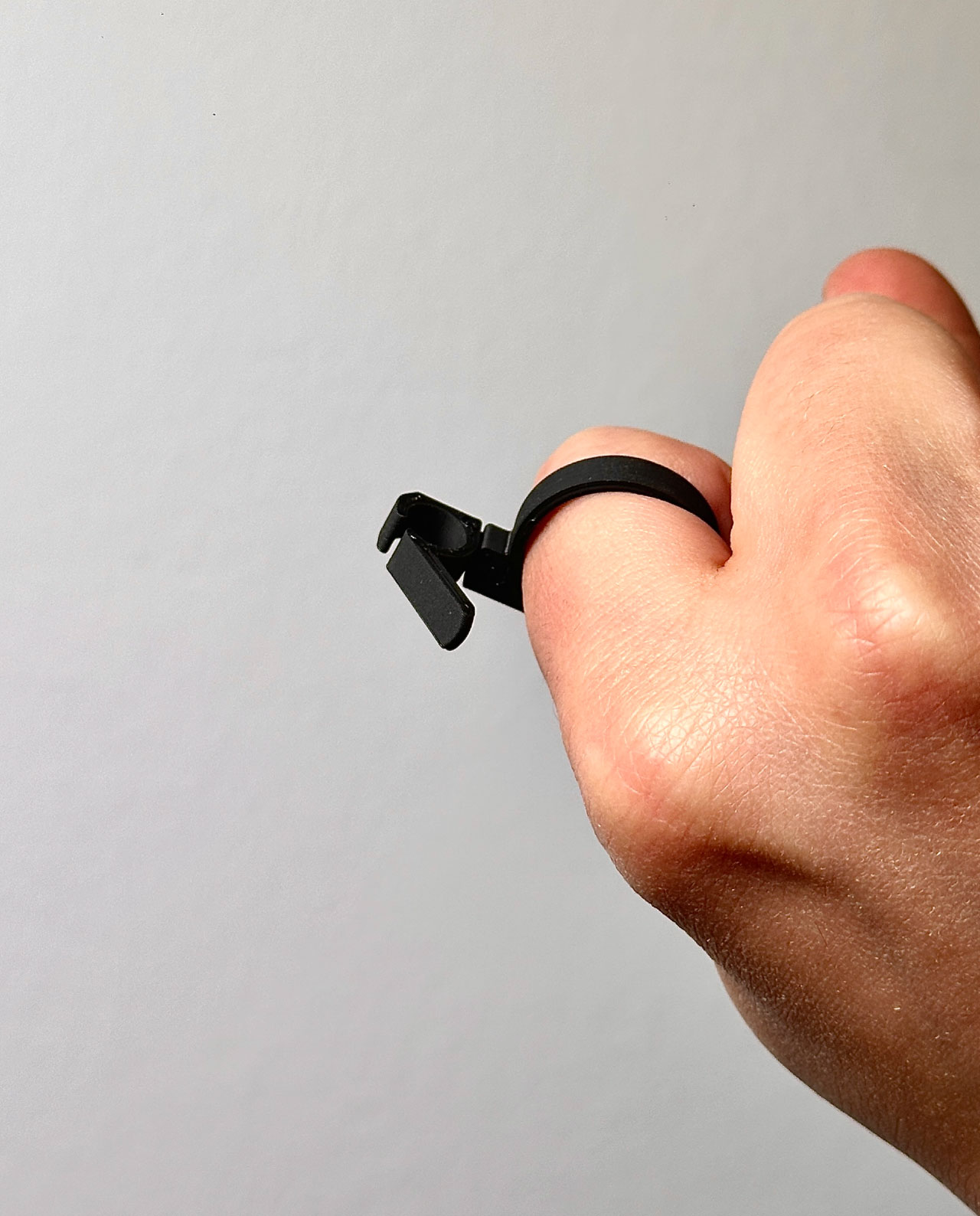 Anillo Portaporro, Soporte Manos Libres para Conos Pre Enrollados, Anillo Porta Cigarros, Cigarette Holder Ring, Joint Holder (Pack x 5 ud.) - Imagen 8