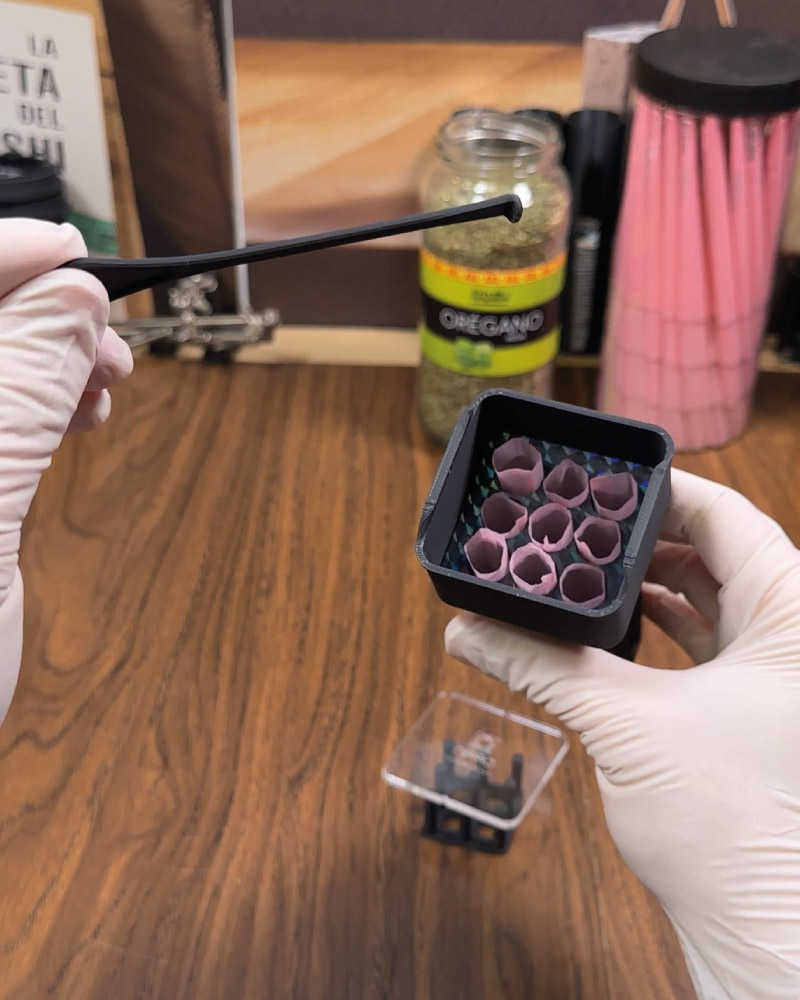 NIPRO 9 Cone Filling Machine | Herramienta para rellenar conos King Size 108 mm (Negro) - Imagen 4